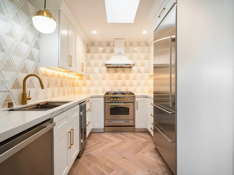 Hillsborough Traditional Estate Kitchen