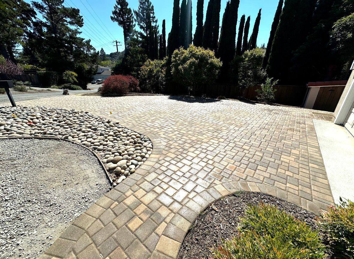 Home renovation project photo by Lussoro Design + Build Bay Area contractor