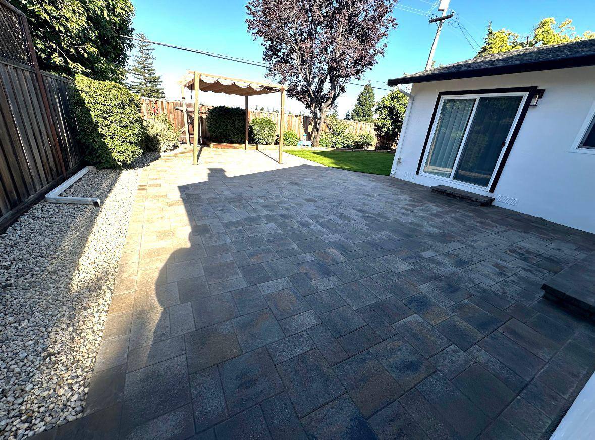 Home renovation project photo by Lussoro Design + Build Bay Area contractor